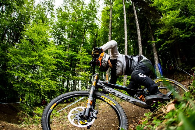 Scott Gambler Tuned in azione in World Cup DH a Maribor - foto: Sven Martin