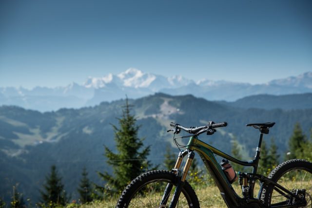 Primo approccio sui magnifici trail alpini di Les Gets e Morzine - foto: David Schultheiß
