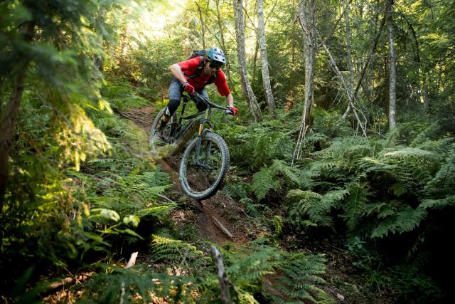 In azione con la Giant Reign E+ 0 sui trail di Les Gets - foto: David Schultheiß