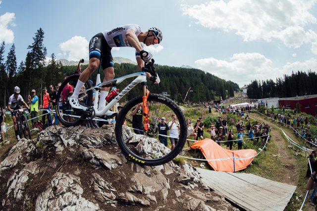 Un incontenibile Mathieu van der Poel, alla sua terza vittoria nel 2019 in World Cup XCO