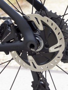Conosciamo meglio i perni passanti delle bici road - 4ActionSport