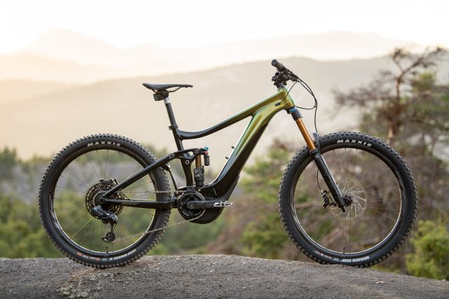 Giant Reign E+ 0 con trasmissione SRAM X01 Eagle AXS e telescopico Reverb AXS