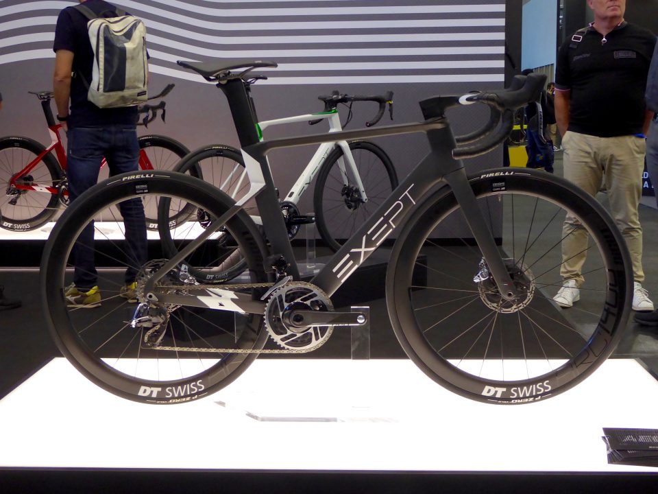 Exept Aero quando il monoscocca aero è custom - 4ActionSport