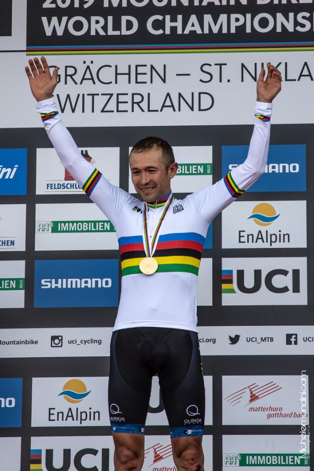 Maglia iridata e medaglia d'oro meritatissime per Leo Paez - foto: Michele Mondini