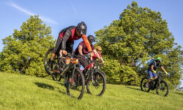 A lezione di e-mtb con il vicecampione mondiale di trial Stefan Schlie - foto: Bosch