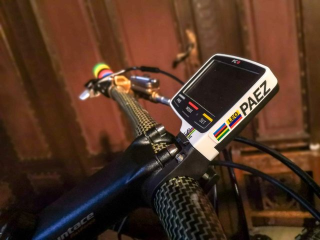 Misuratore di potenza personalizzato da SRM per Leo Paez