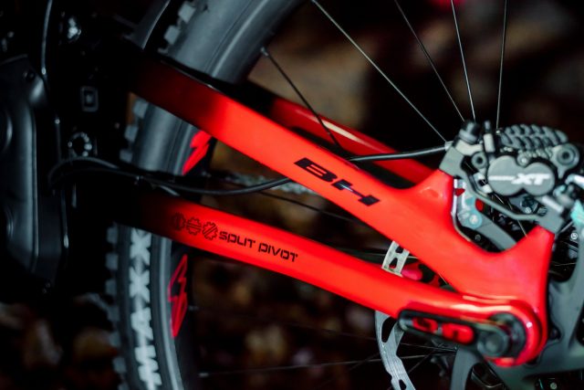 AtomX Carbon - Split Pivot