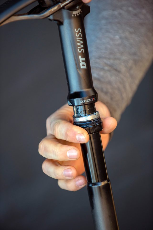 DT Swiss D 232 One dropper post