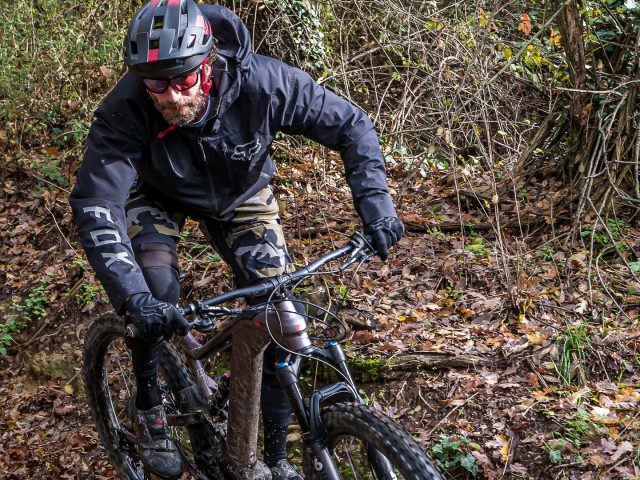 Test outfit Fox Racing - action
