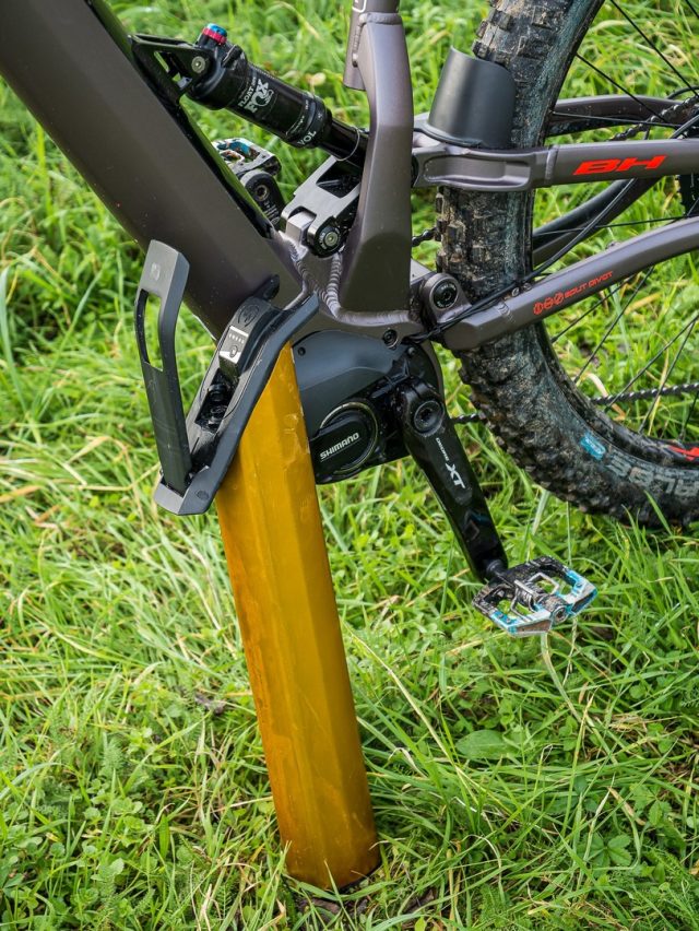 La batteria da 720 Wh in tutto il suo splendore