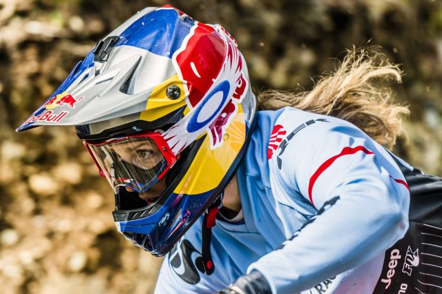 Rachel Atherton si allena a Shrewsbury, UK