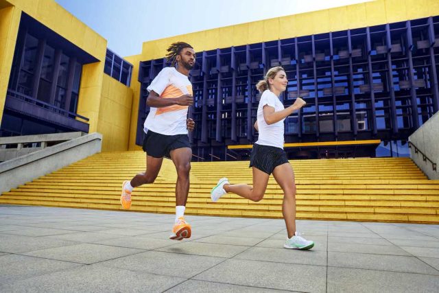 ASICS NOVABLAST in una foto della campagna ufficiale