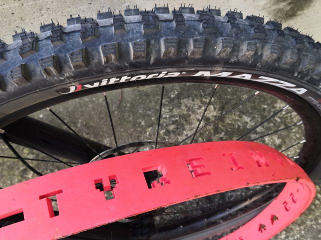 Effetto Mariposa Tyre Invader 08