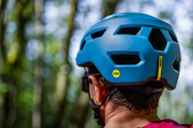 Mavic Deemax MIPS - lifestyle 1