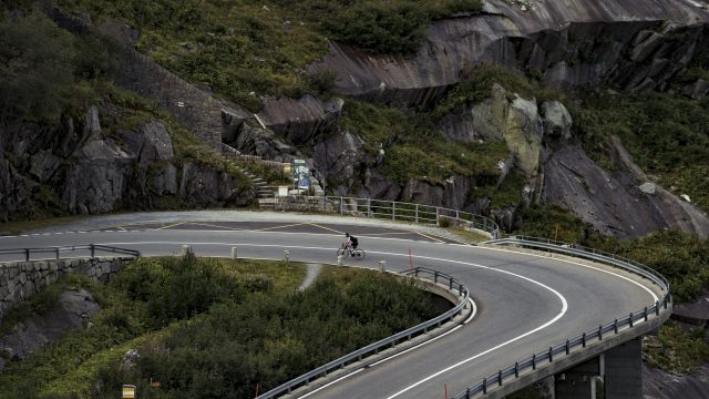 Chasing Cancellara Zurigo Zermatt spettacolare