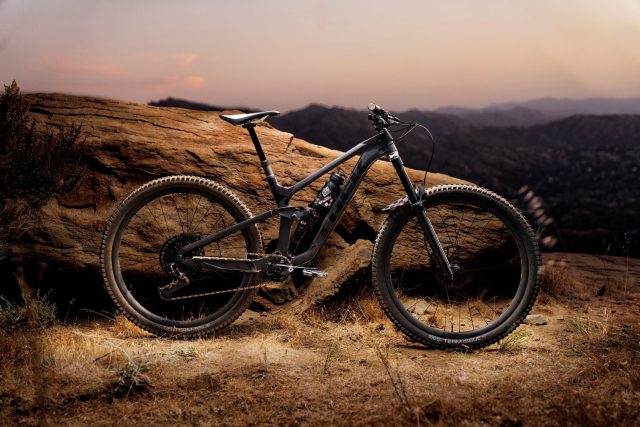 Trek Slash MY21 - 02