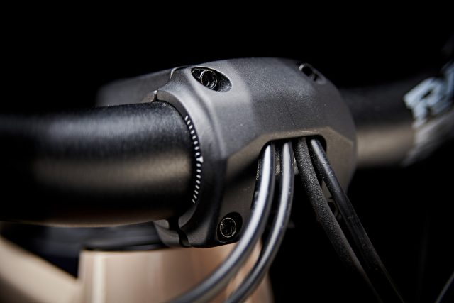 Focus Sam2 6.9 MY21 - CIS Stem