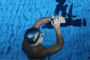 Il nostro direttore responsabile Marco Melloni durante il test di ieri in anteprima presso la piscina della Canottieri Olona di Milano