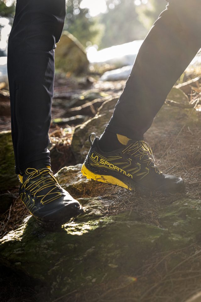 La La Sportiva Jackal GTX dimostra tutte le porprie doti su differenti tipi di terreno grazie alla rivoluzionaria bi-mescola FriXion Red.