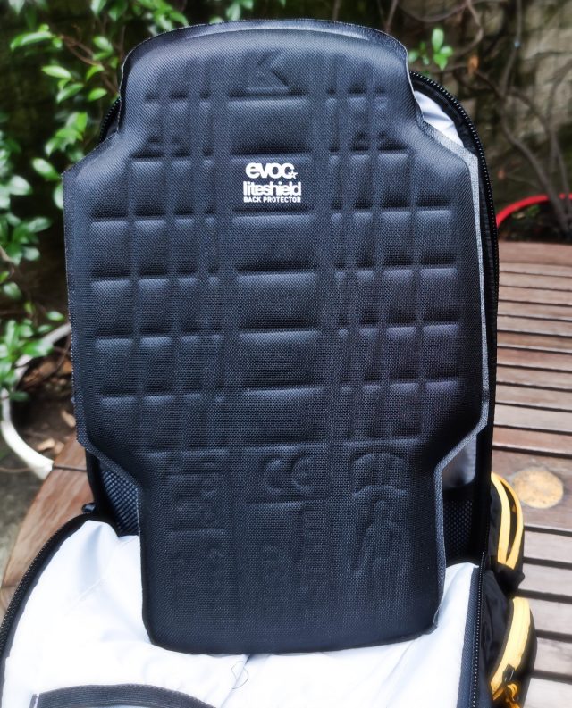 Evoc FR Trail Black Line 20L - back protector
