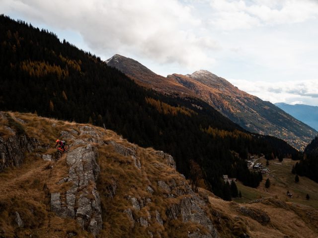 Fall without Falling photogallery ode al riding autunnale - 21