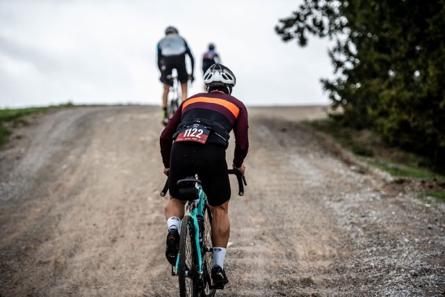 Gravel: asfalto e off road con Fi'zi:k Terra Argo