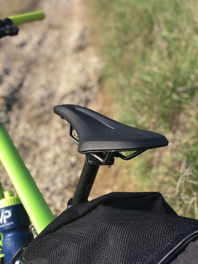 Gravel: asfalto e off road con Fi'zi:k Terra Argo