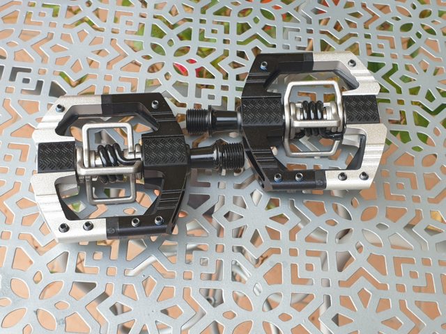 Crank Brothers Mallet E LS pedals - 02