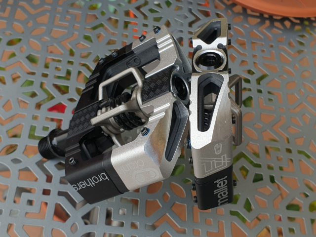 Crank Brothers Mallet E LS pedals - 01
