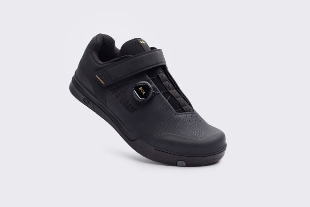 Mallet Boa shoe