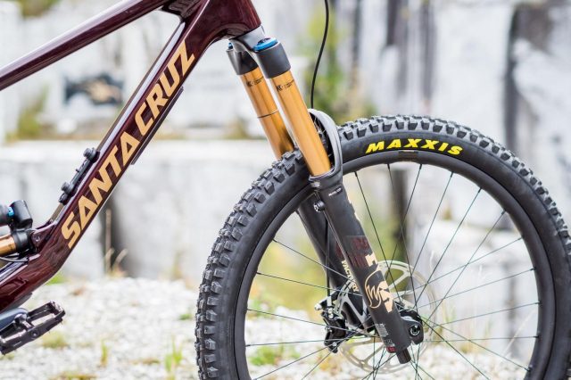 Santa Cruz Nomad 5 - fork