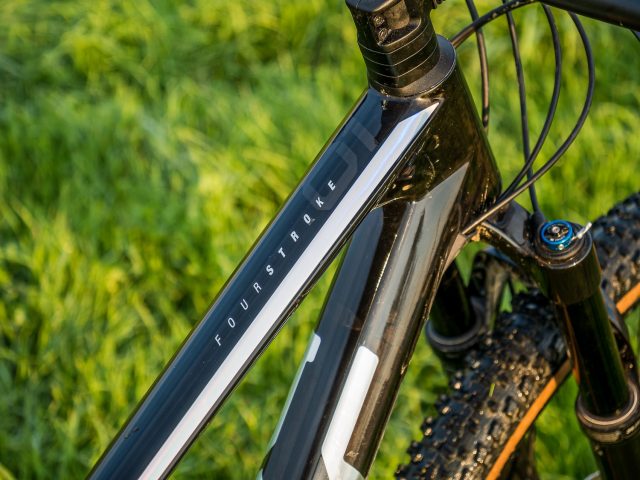 BMC Fourstroke 01 LT One - still 02
