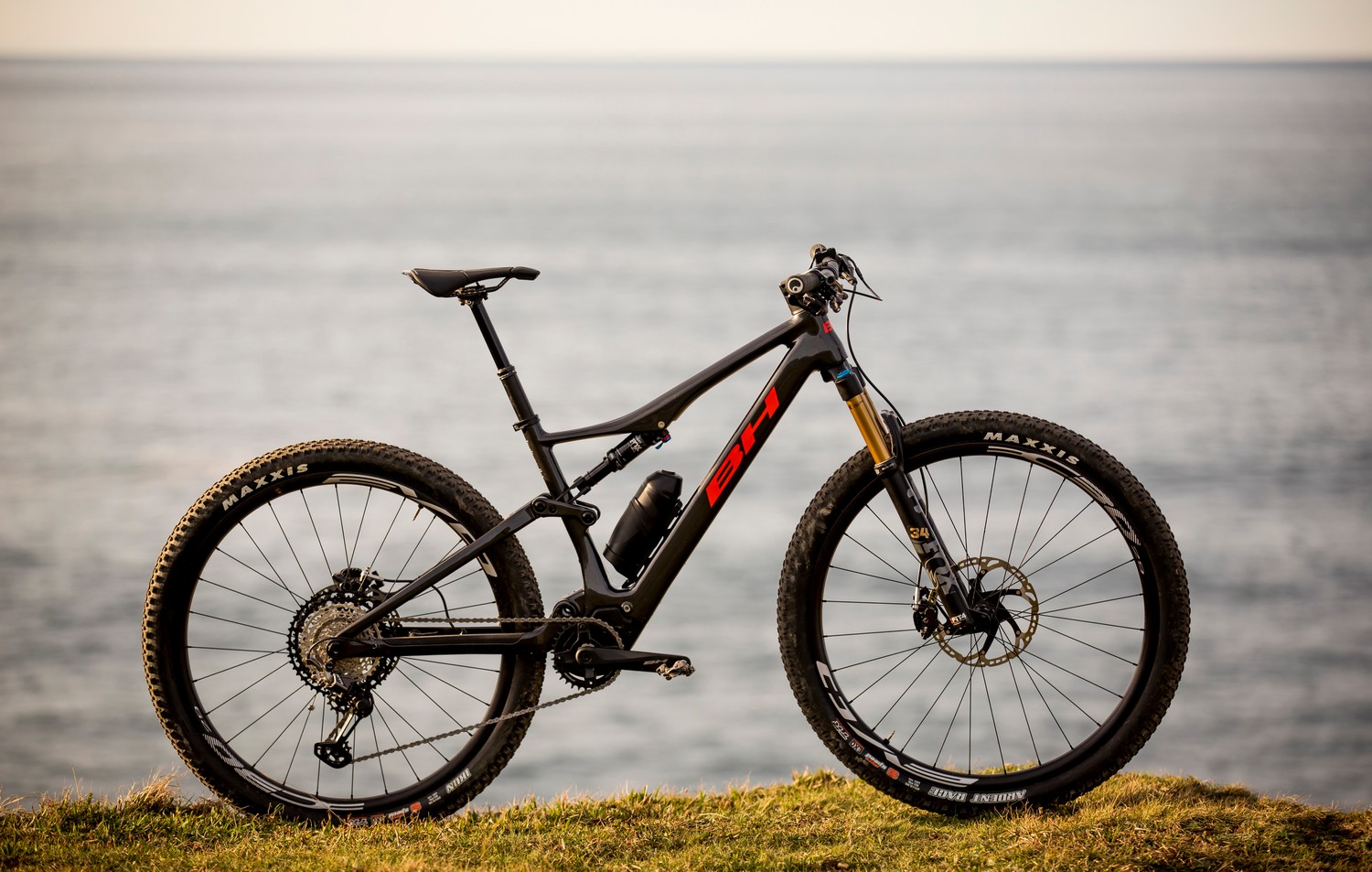 BH iLynx Race Carbon eMTB super leggera - 4ActionSport