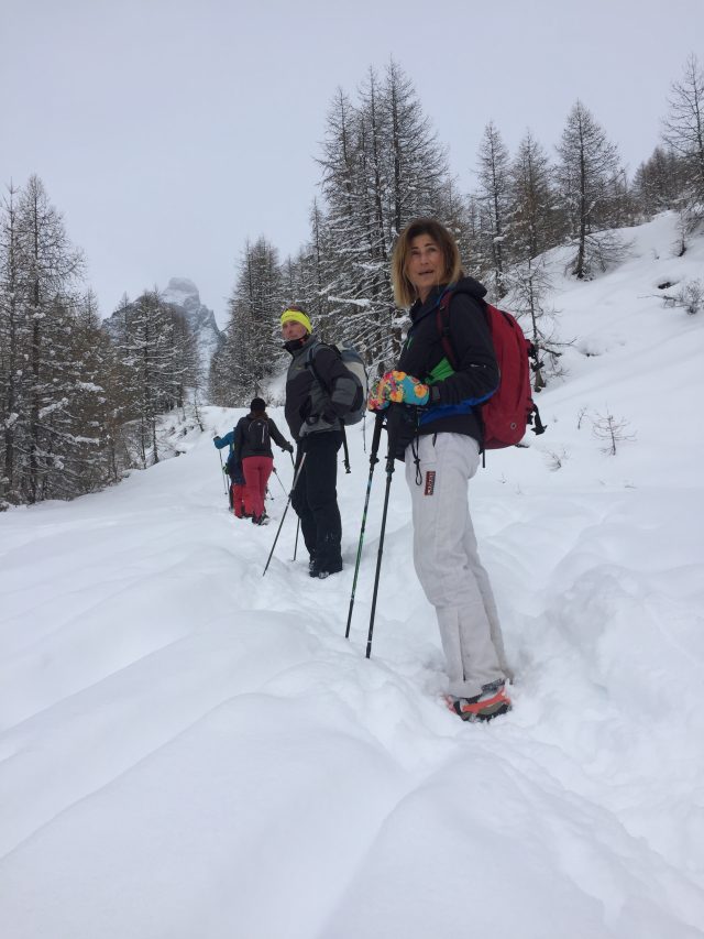 Un gruppo di turisti lungo il percorso Layet