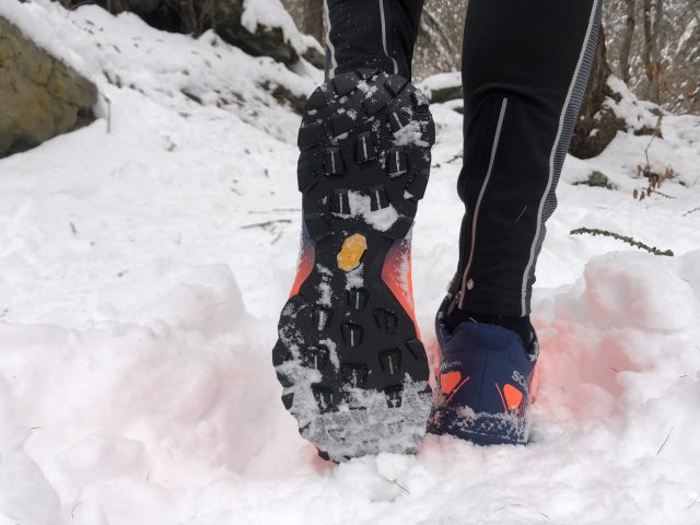 Il Grip è garantito dalla suola Vibram Megagrip Litebase