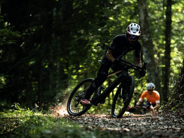 Biciclette gravel: hanno senso le full suspended?