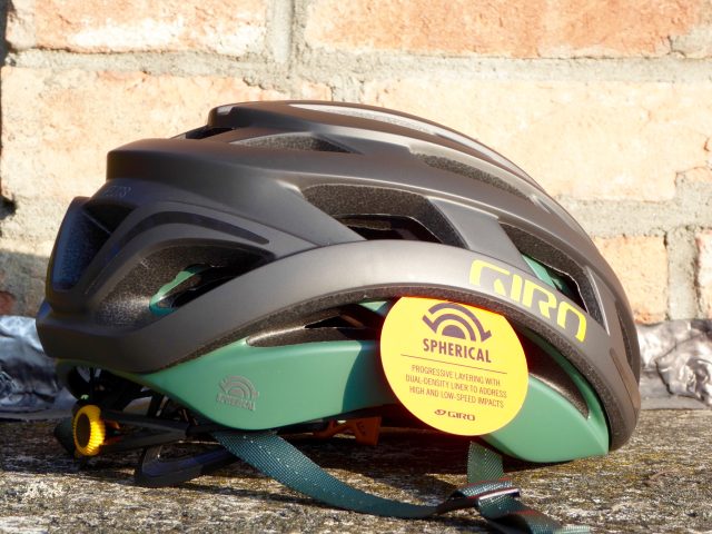 Casco Giro Helios Spherical, la nostra prova