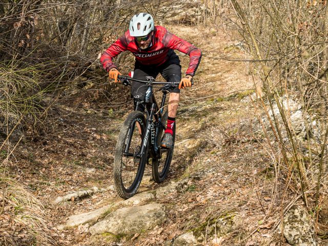 Specialized Epic Evo Expert - action 03
