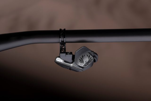 sram gx eagle axs - controller