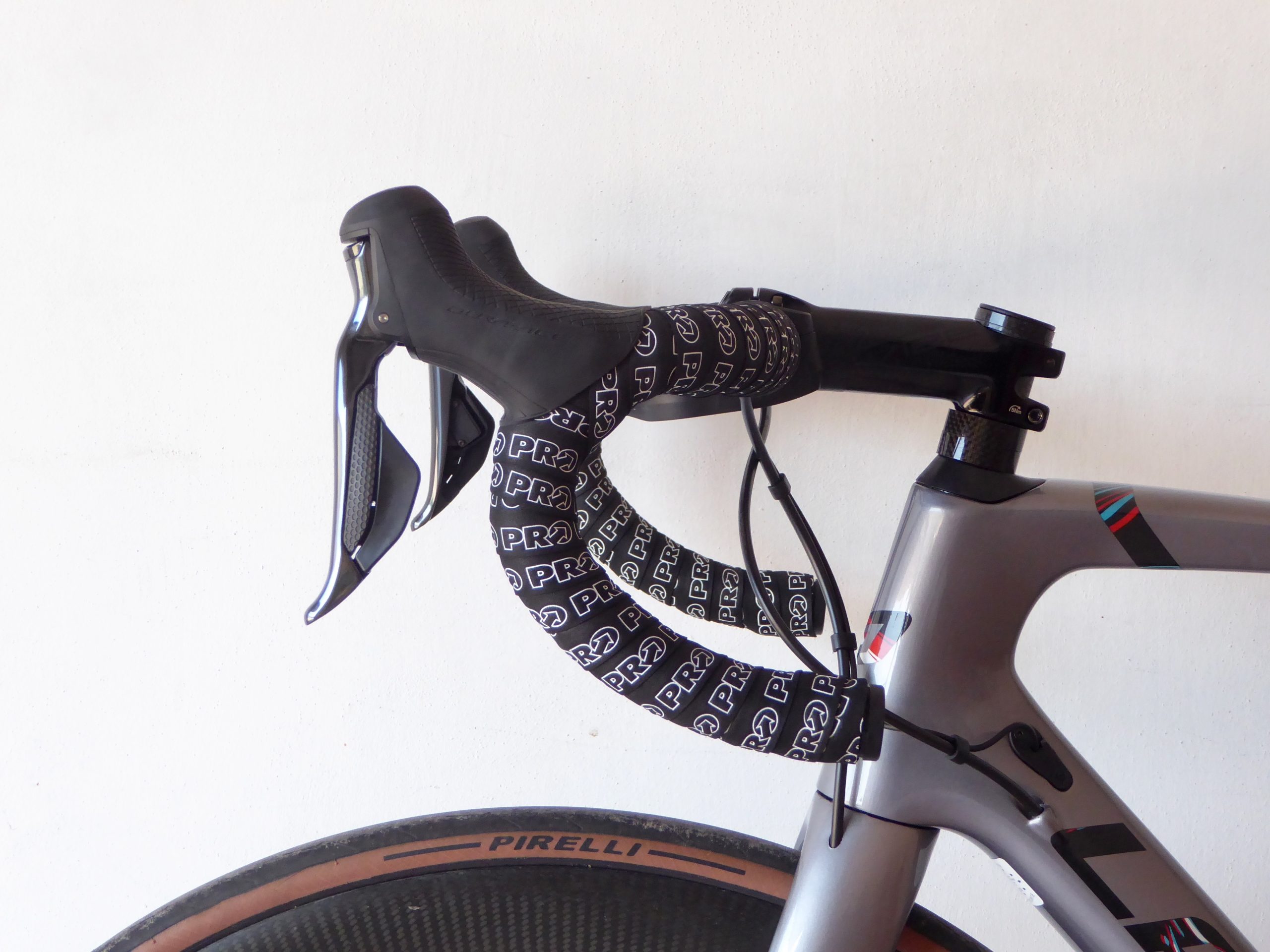 Compra Contec Moab MTB Manubrio 25.4mm 68cm Rise 25mm - Nero su HBS