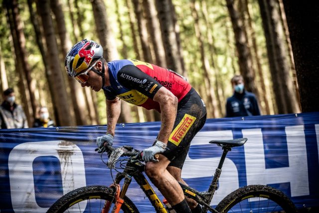 Vlad Dascalu - Trek Pirelli - action
