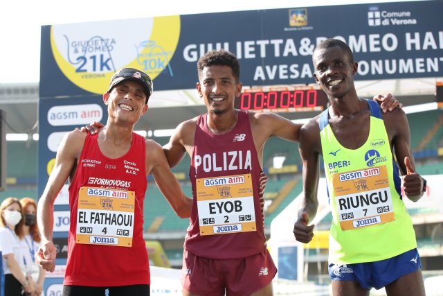 Il podio maschile assoluto della 14^ Giulietta&Romeo Half Marathon