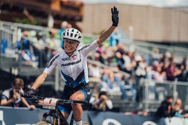 World Cup XC Leogang 2021 - Loana Lecomte traguardo