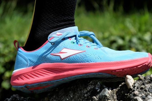 Enda, le scarpe keniane sono nei negozi! - 4ActionSport