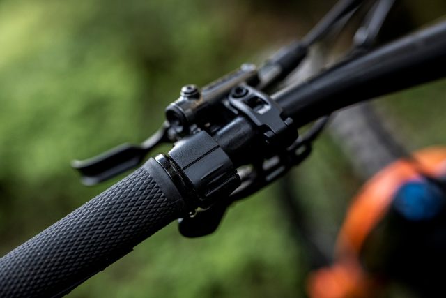 Giant Reign E+ MY22 - 04