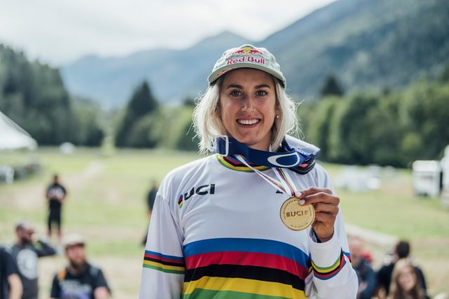 Myriam Nicole - oro