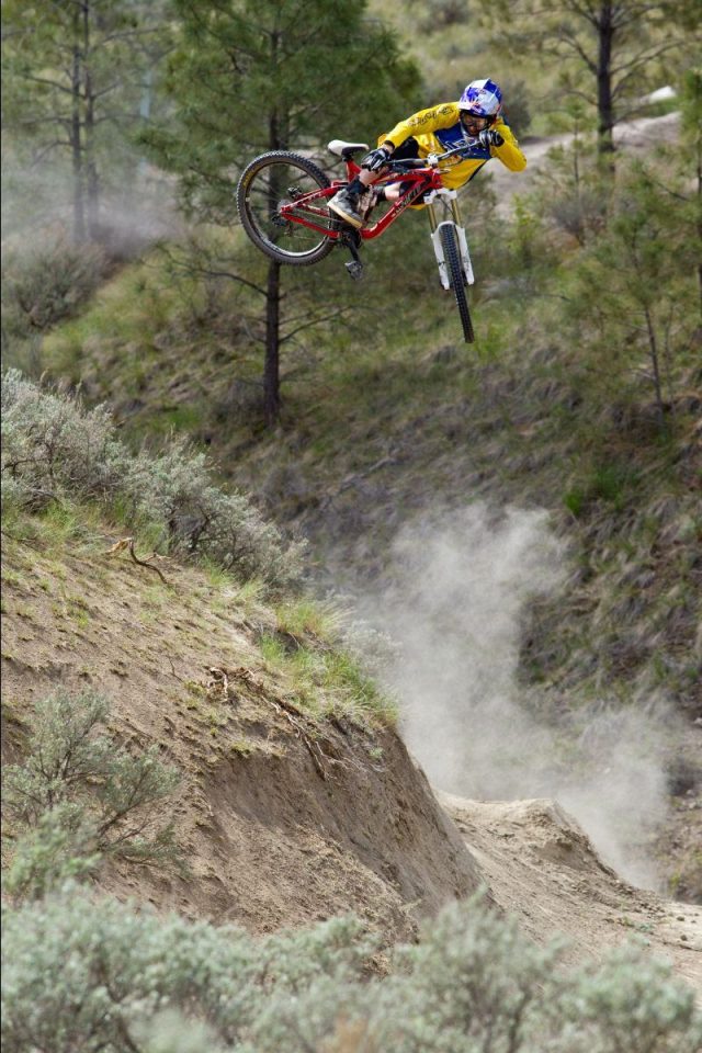 Maxxis Minion DHF 20 anni - 02