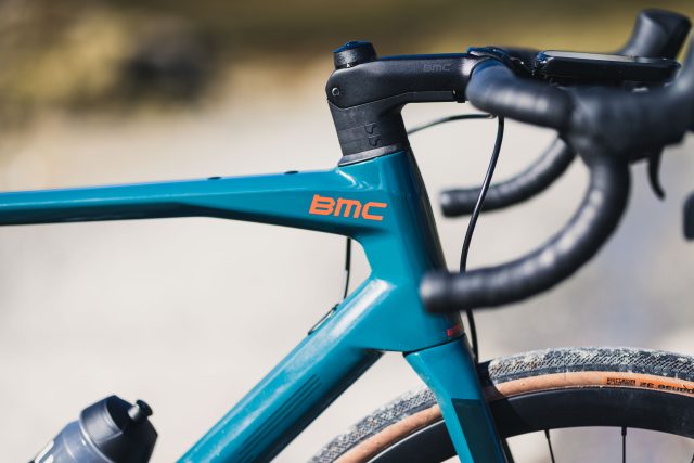 BMC Roadmachine X, road e gravel all'italiana
