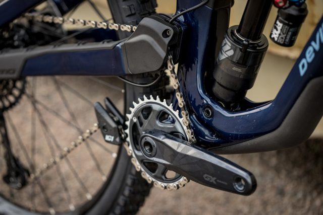 Devinci Spartan HP - perno alto