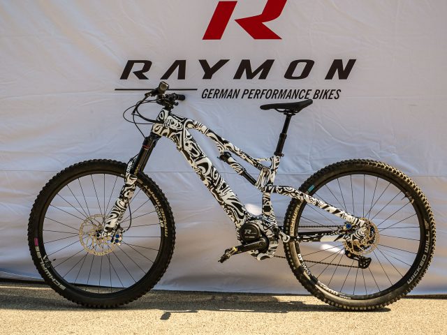 R Raymon Airray